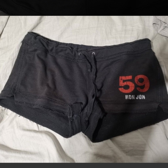 Ron Jon shorts, M, black - Picture 1 of 2